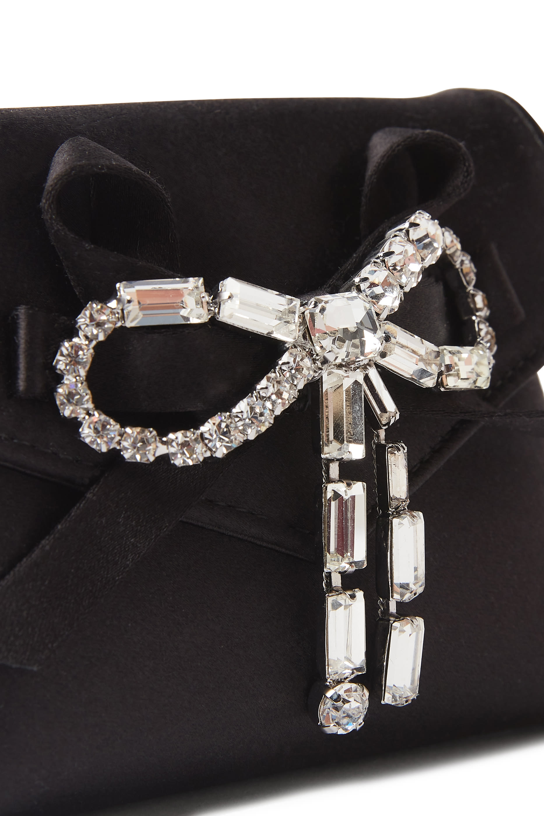 حافظة بطاقات بفيوكة مرصعة بكريستال ساتان