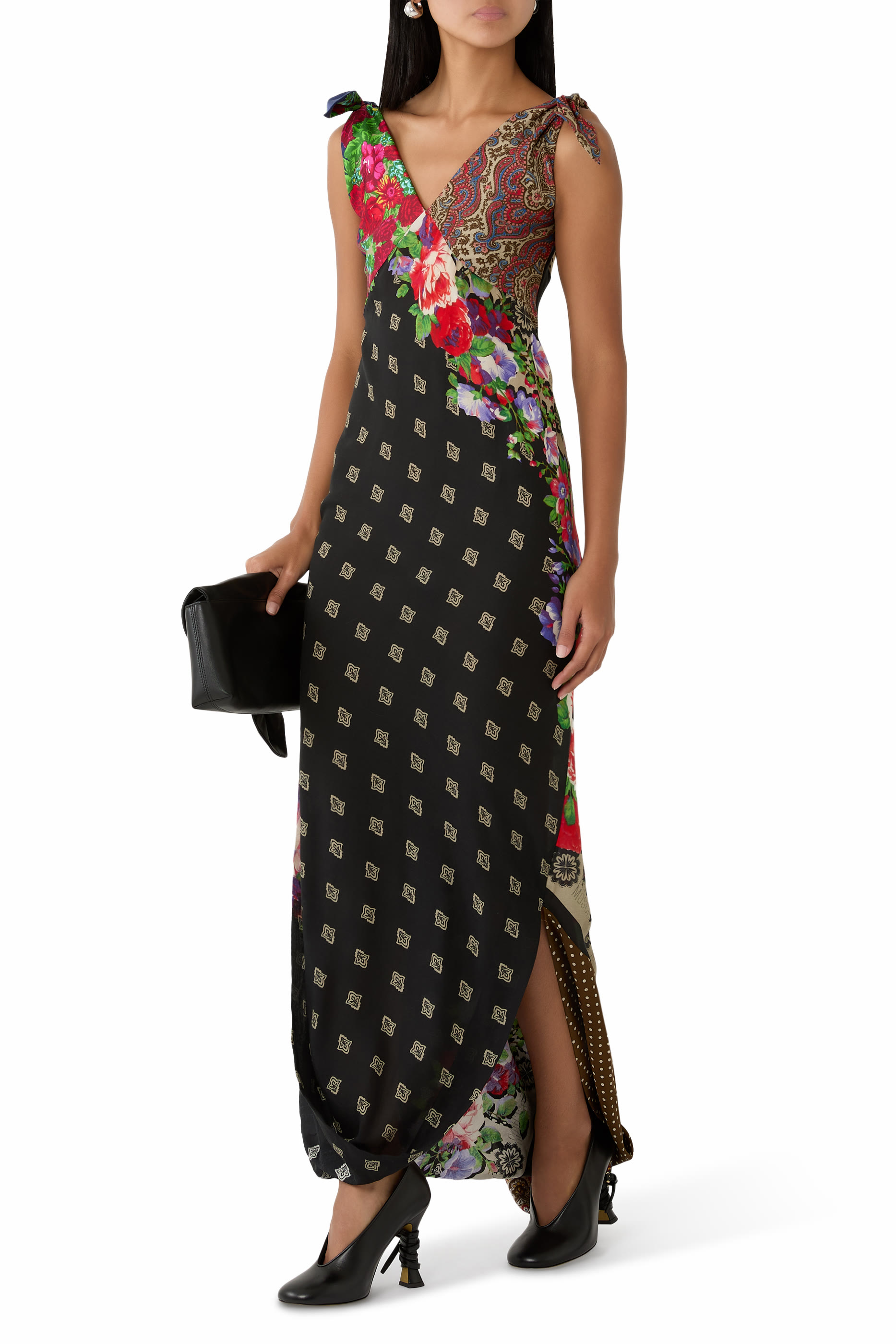 فستان بحمالات مزينة بعقدة فيونكة