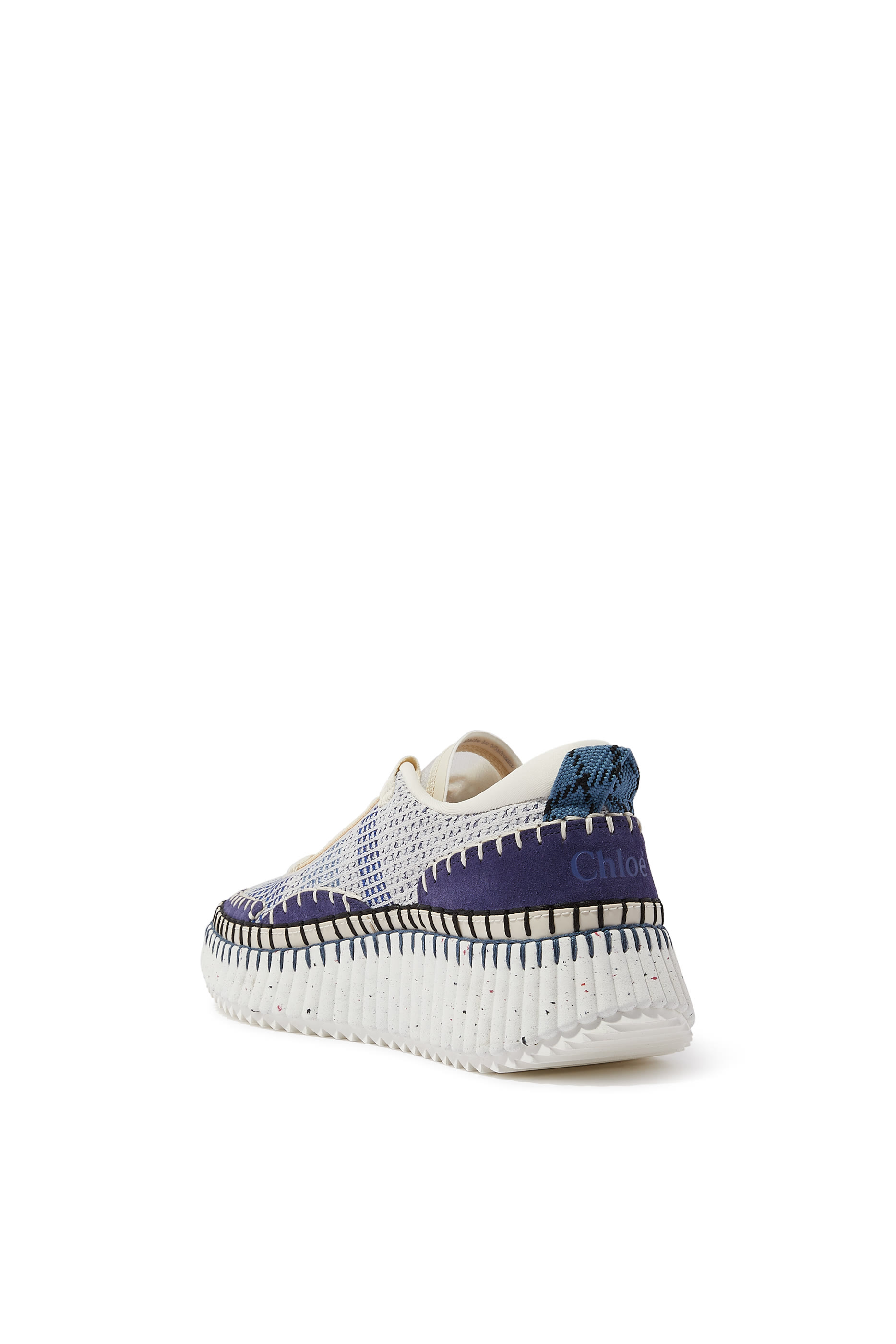 سنيكرز ناما باربطة