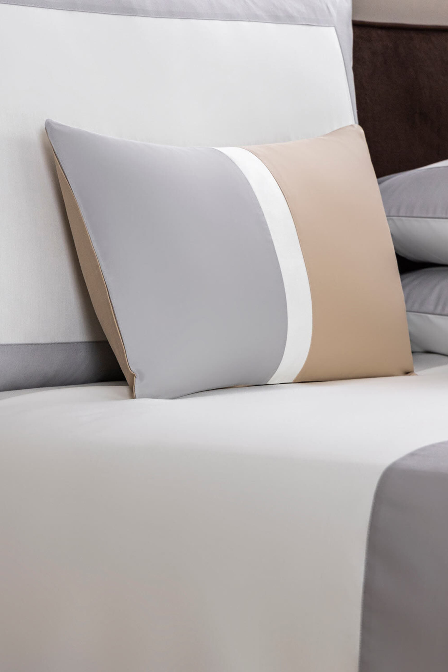 غطاء وسادة شام بولد