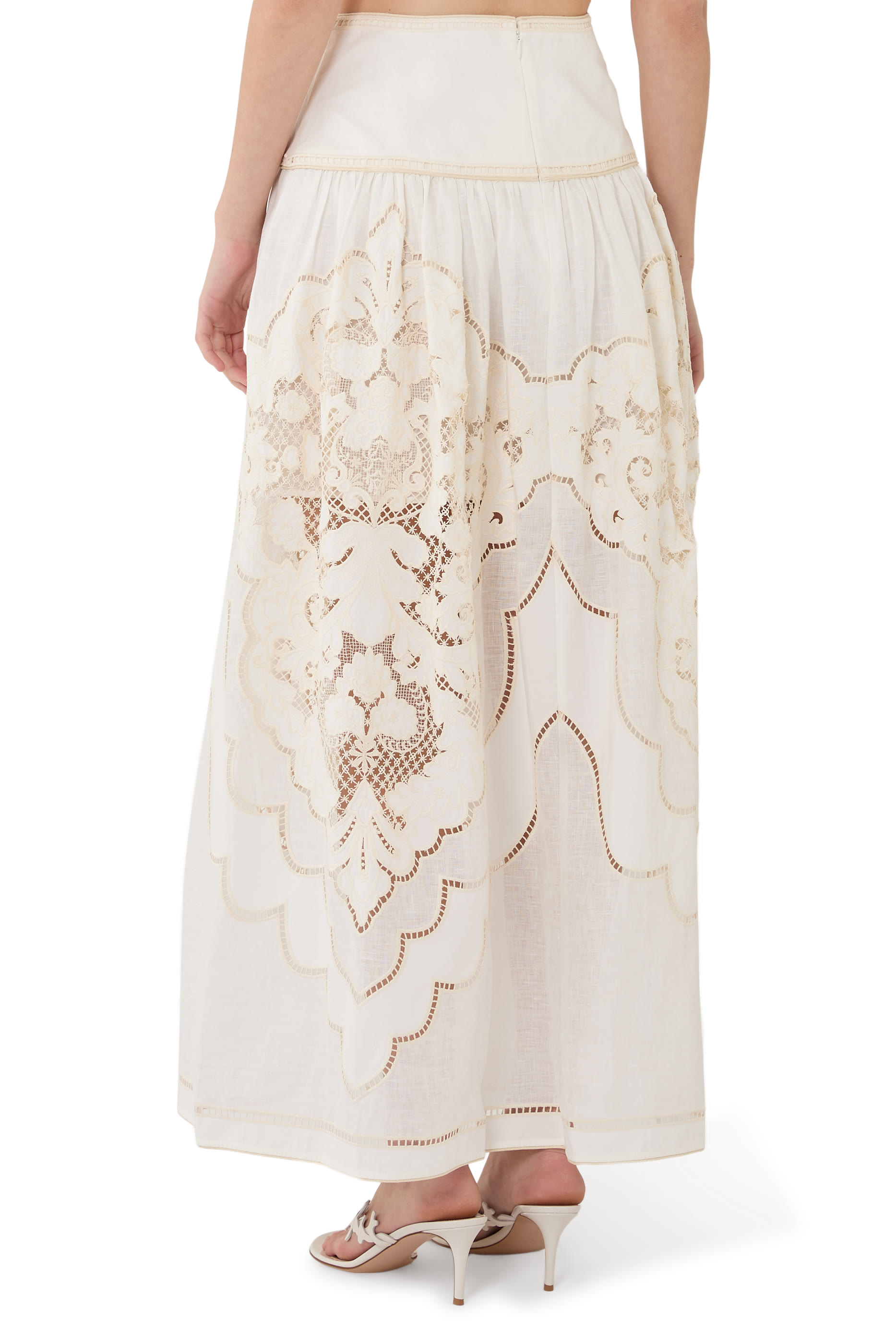 تنورة طويلة دايلايت